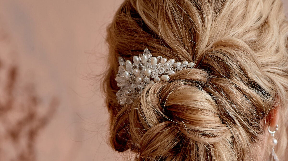 Accessorising Your Wedding Hairstyle: Hair Combs, Veils, Clips, and More