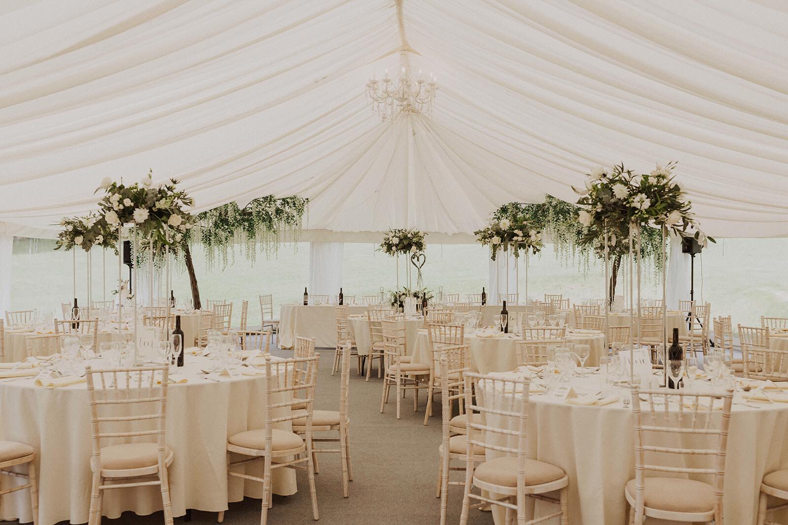 the-north-wales-outdoor-wedding-show-clawdd-offa-farm-bouquet-and-bells