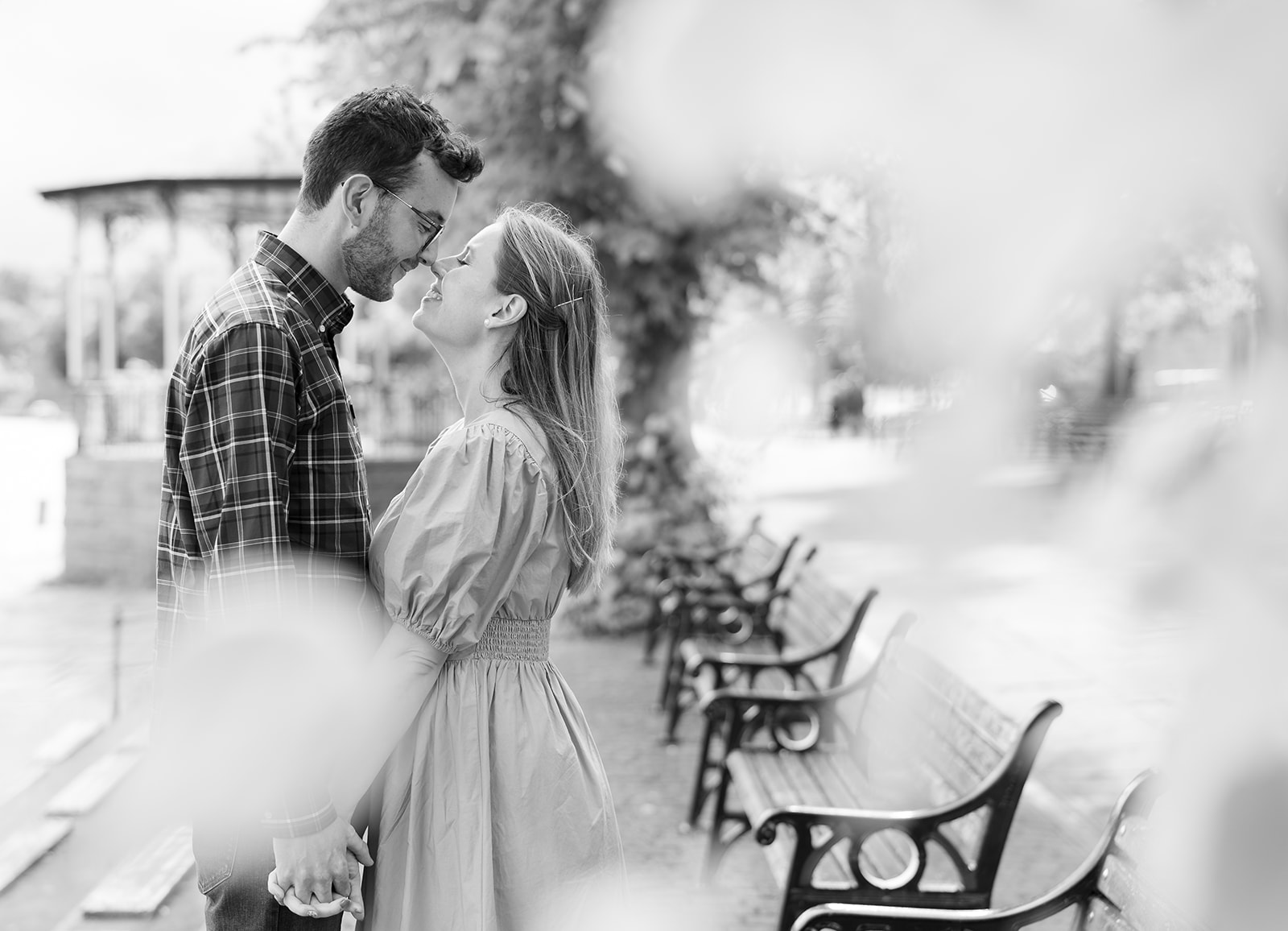 matt-pate-wedding-photography-bouquet-and-bells