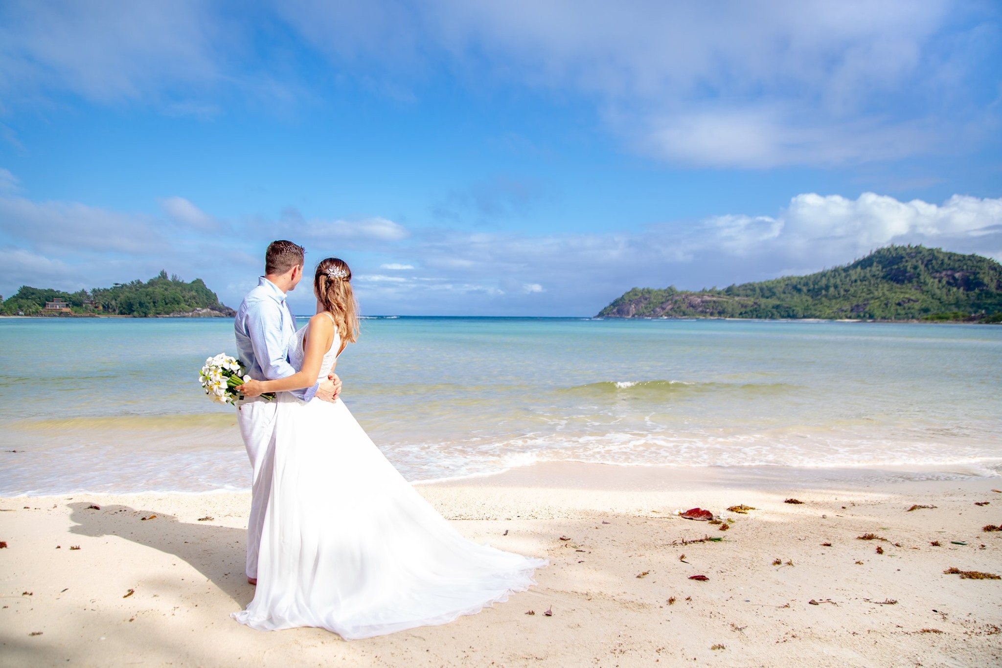 not-just-travel-bouquet-and-bells