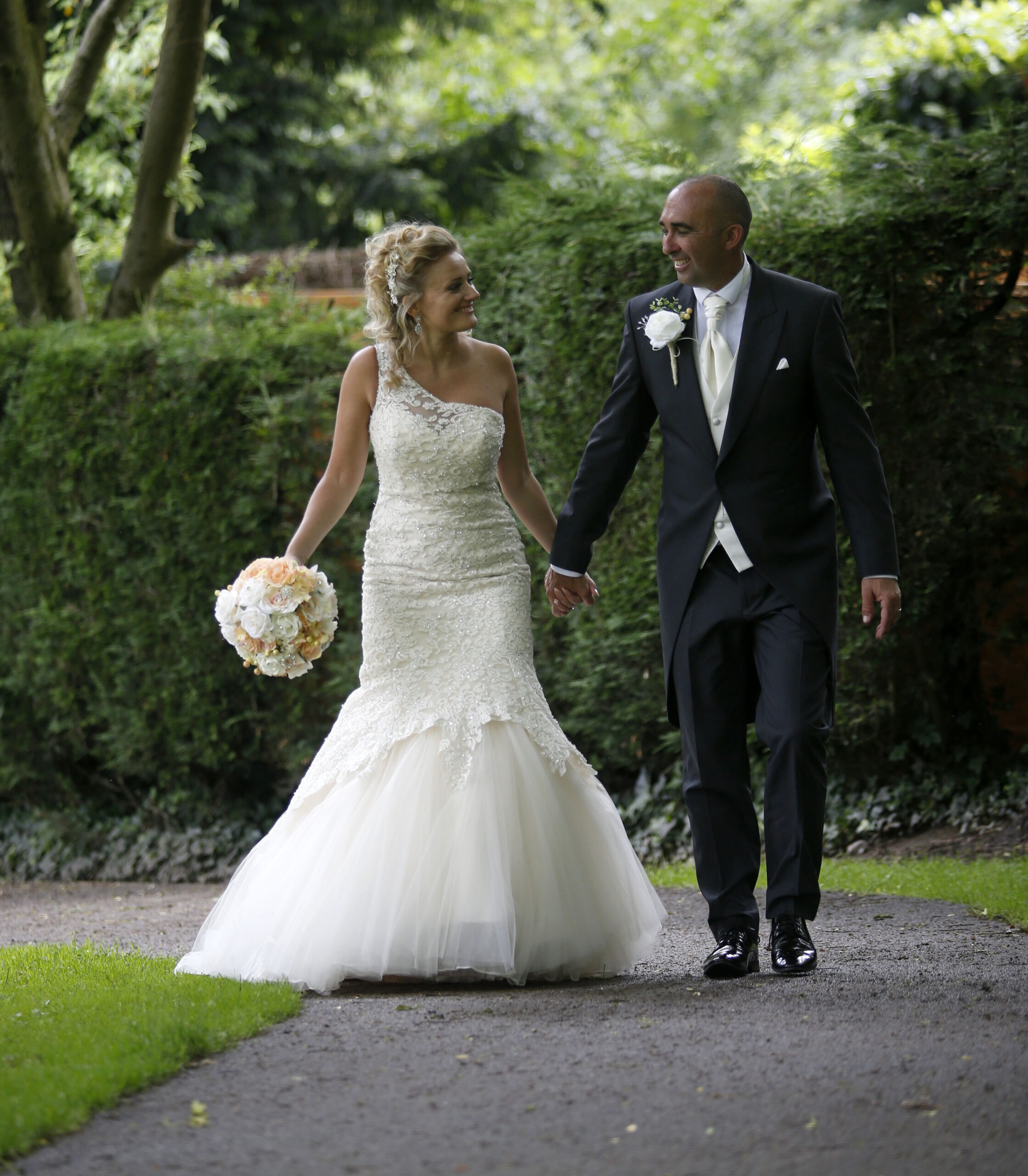 wainwright-photograhy-bouquet-and-bells