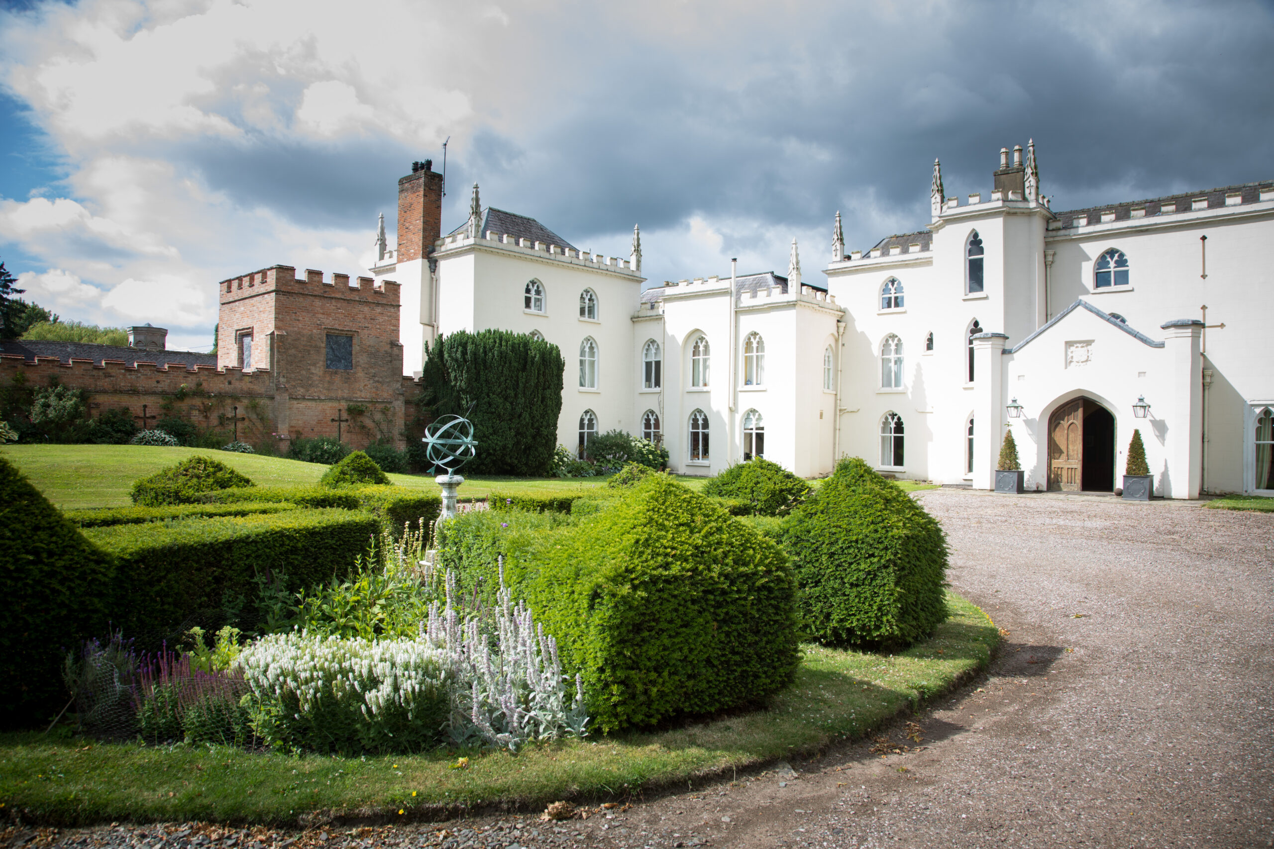 combermere-abbey-wedding-fayre-bouquet-and-bells