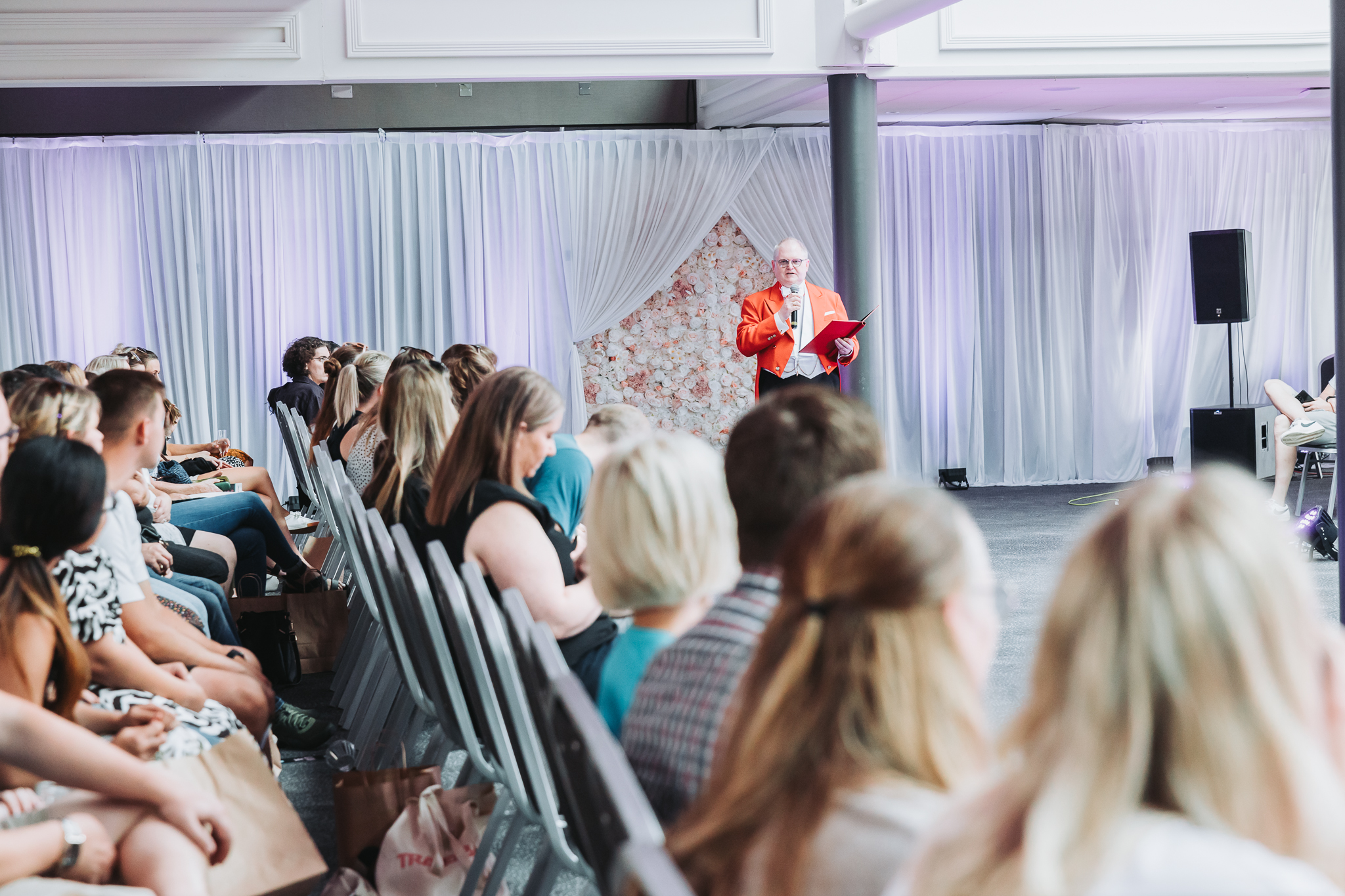 chester-racecourse-wedding-fayre-bouquet-and-bells