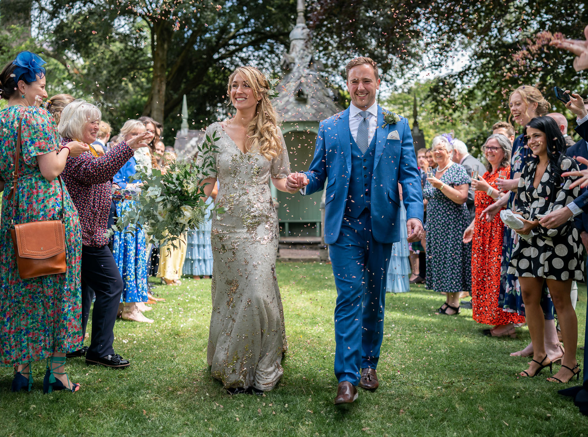 ben-walker-photograhy-bouquet-and-bells