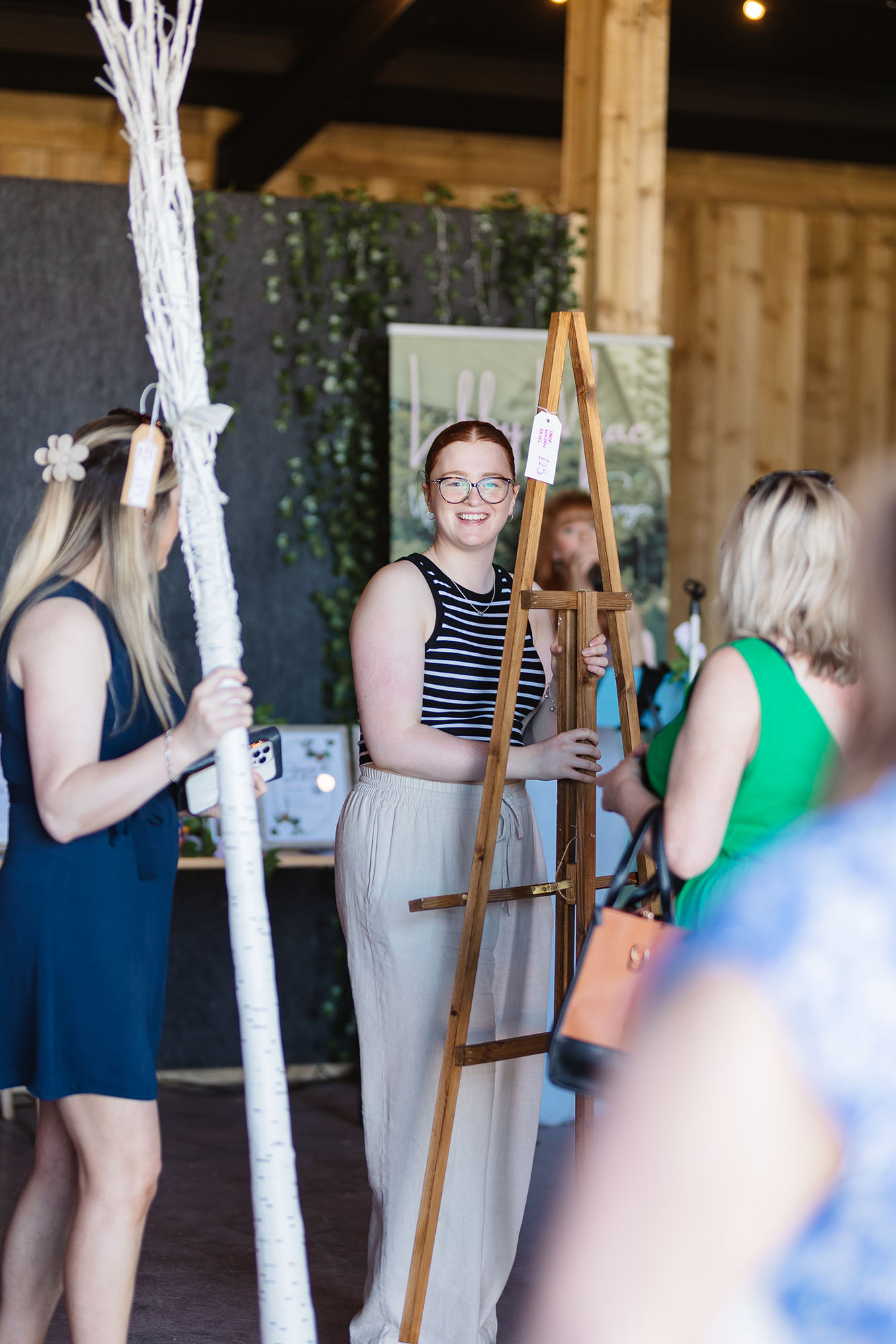 the-pre-loved-wedding-boot-fayre-show-fair-car-bouquet-and-bells