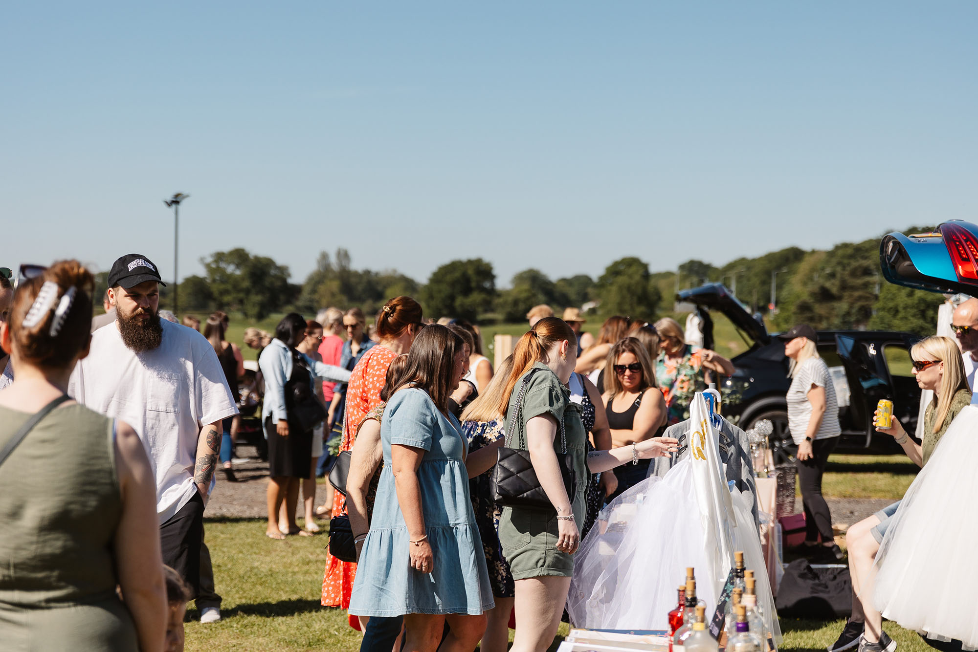 the-pre-loved-wedding-boot-fayre-show-fair-car-bouquet-and-bells