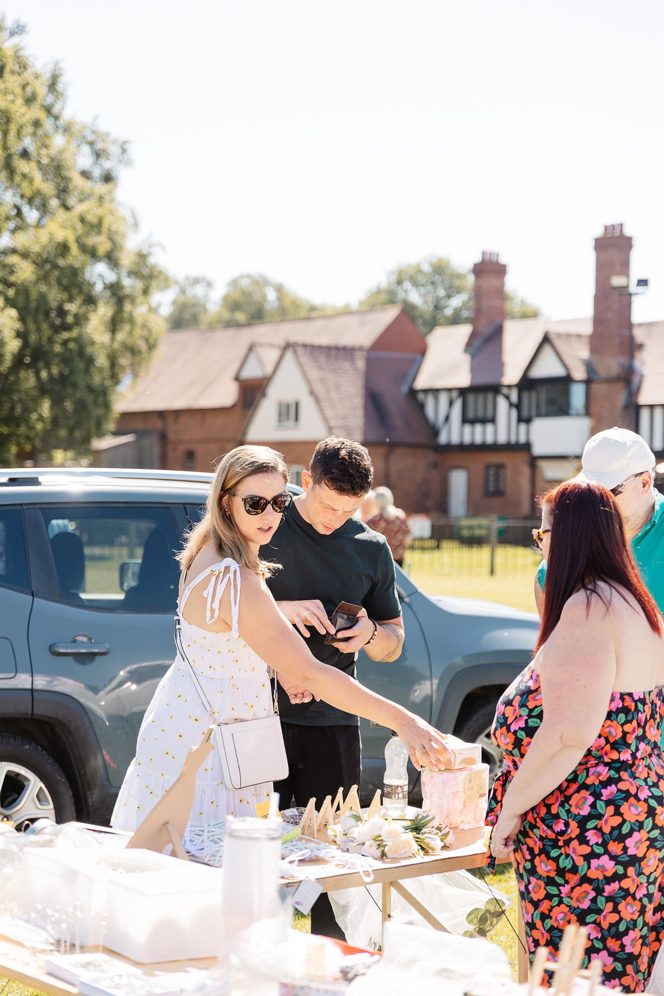 the-pre-loved-wedding-boot-fayre-show-fair-car-bouquet-and-bells