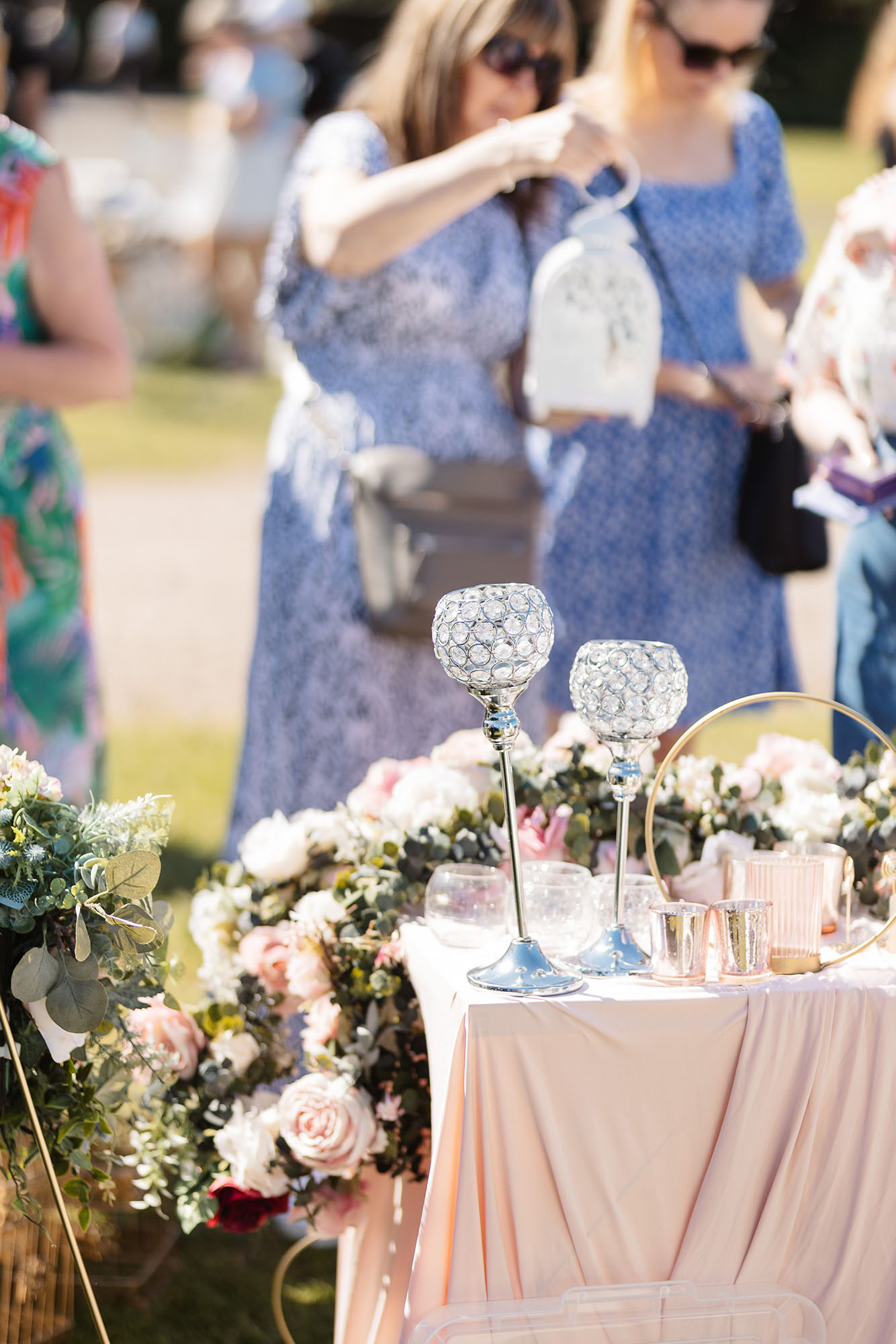 the-pre-loved-wedding-boot-fayre-show-fair-car-bouquet-and-bells